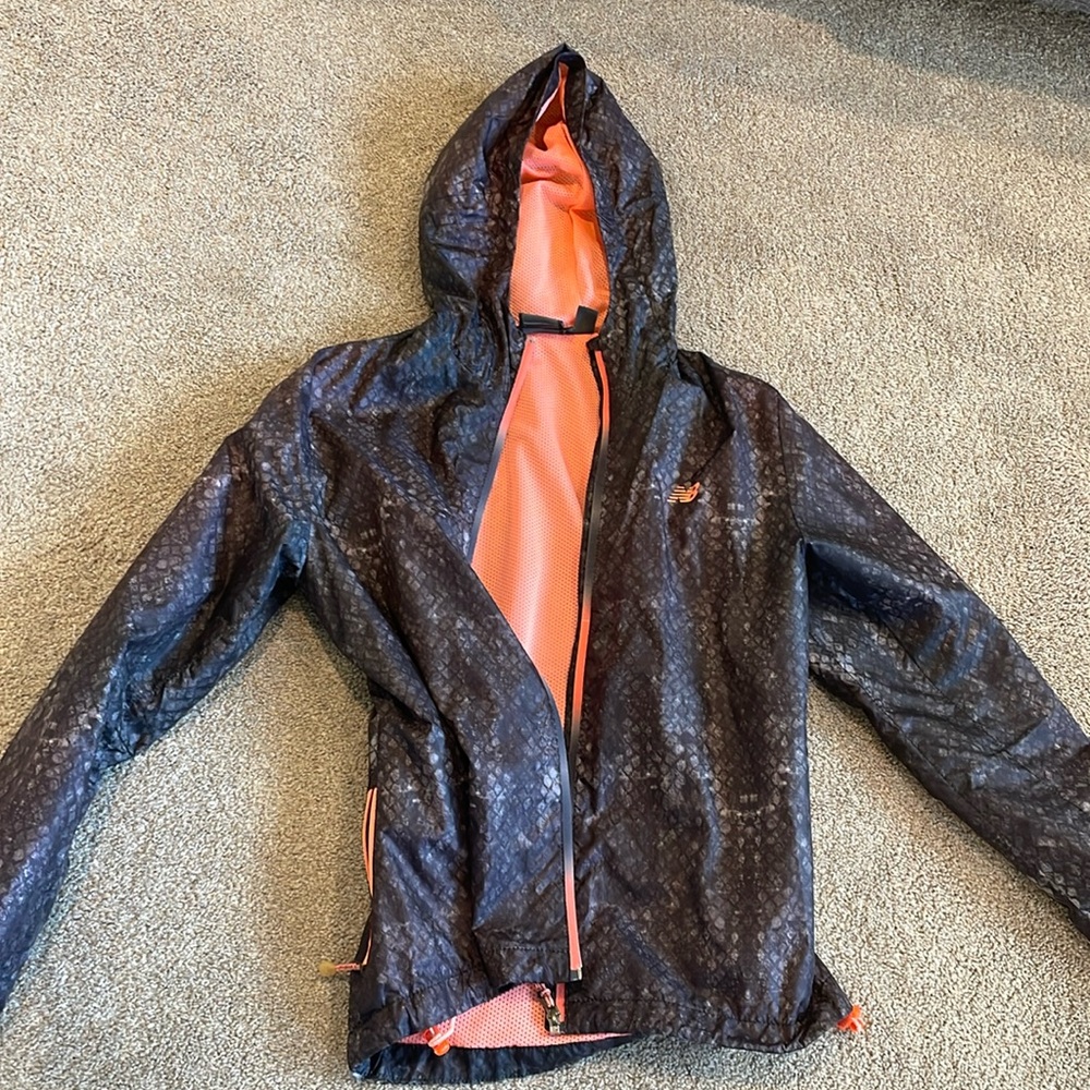 New balance windbreaker